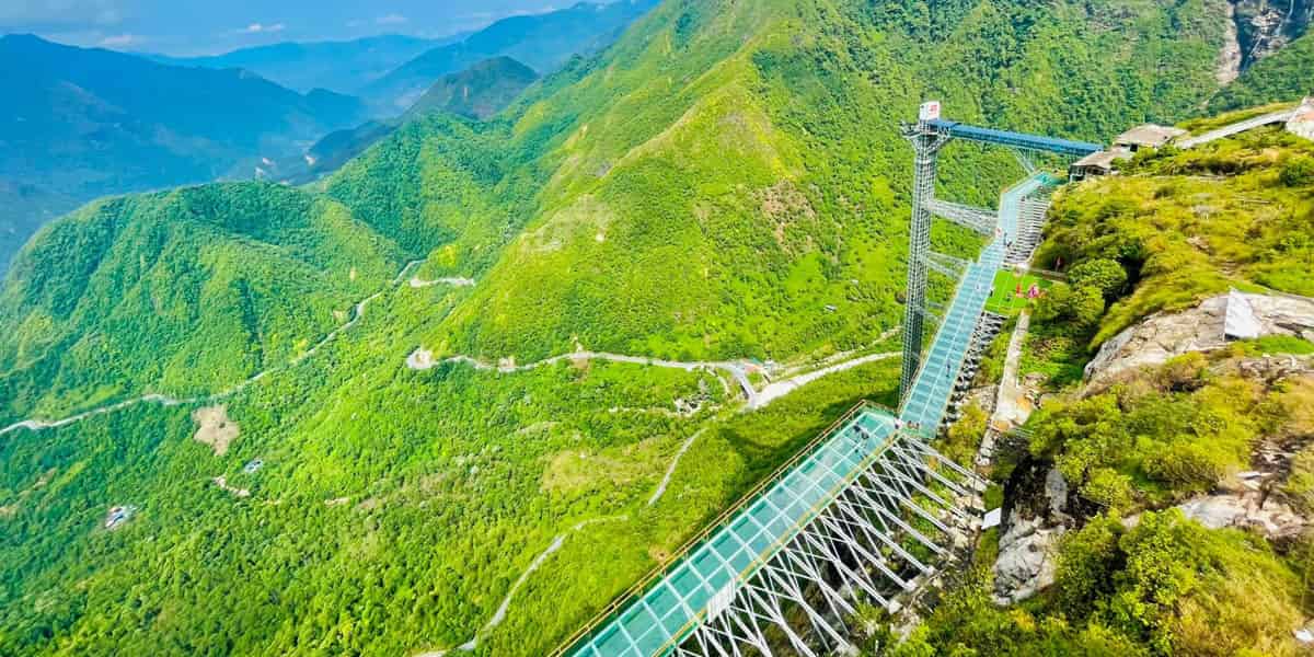 Cầu k&iacute;nh Rồng M&acirc;y